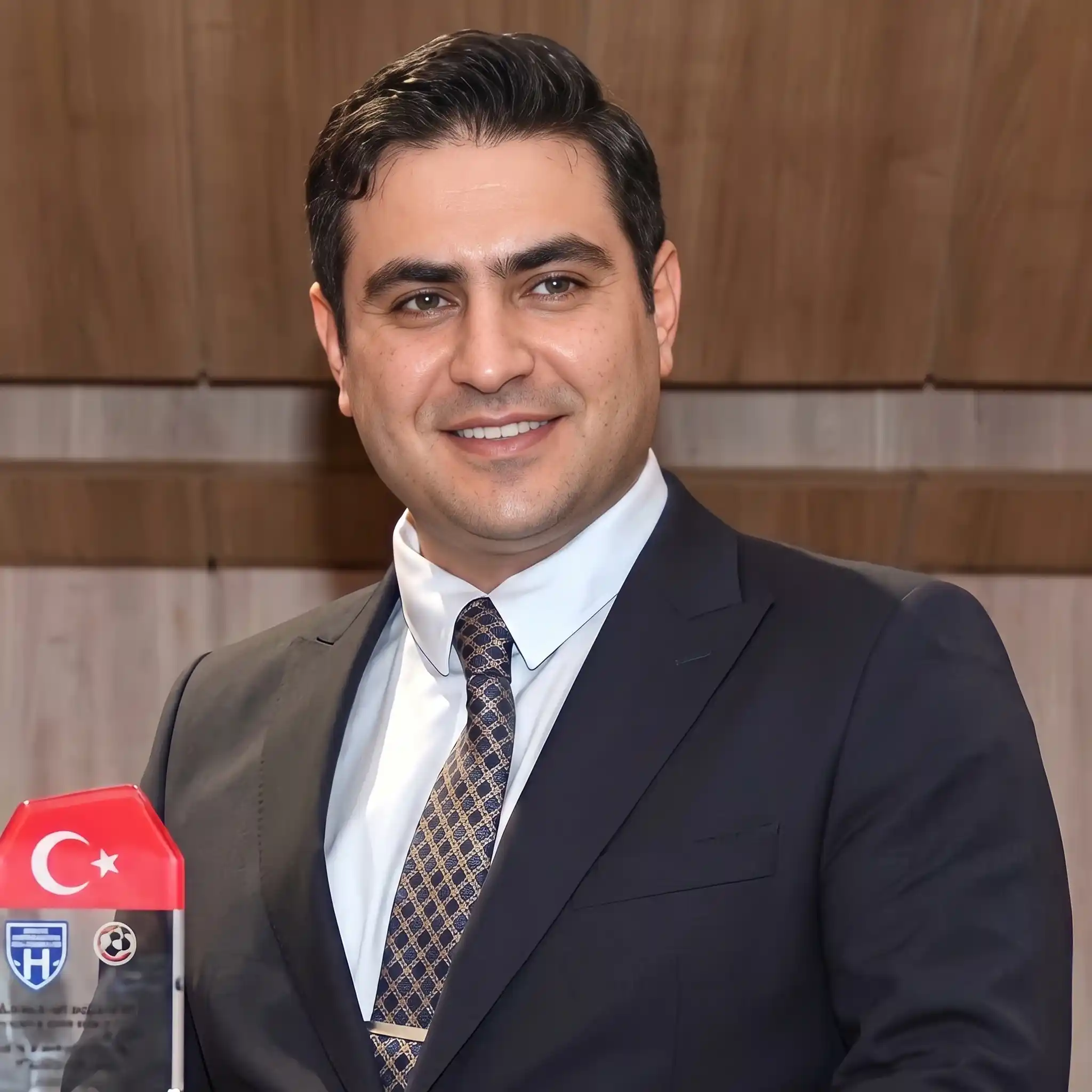 Dr. Mehdi Rajai Qarekandi — Raja Gostar Hadaf Kurucusu ve CEO'su